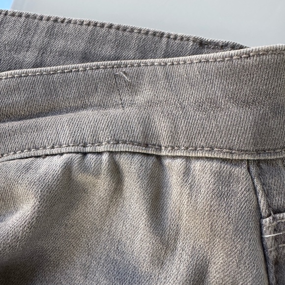 Frank Lyman Gray Embellished Hem Jeans RARE SAMPLE Size M - Picture 3 of 15